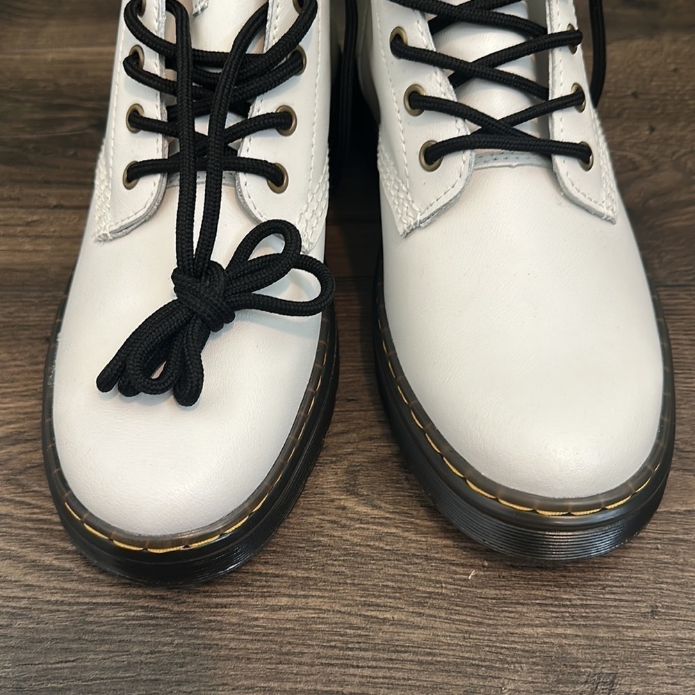 Women's Dr. Martens Zavala Combat Boots Brand NEW - Picture 6 of 10